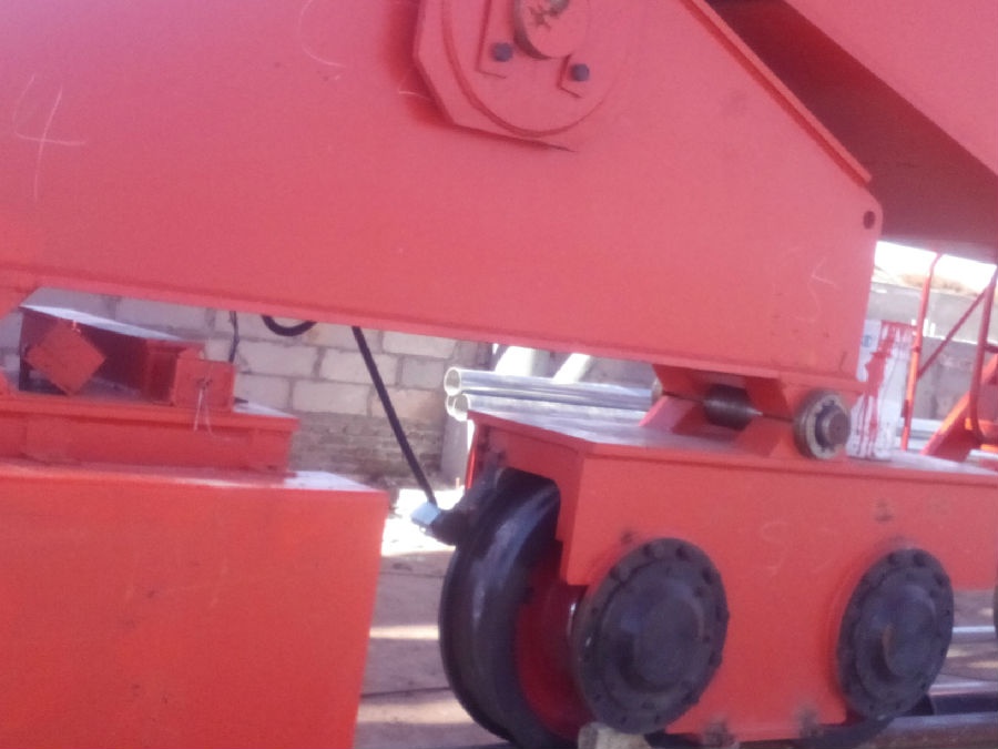 內蒙古蘭石門式起重機安全監控系統現場安裝圖十