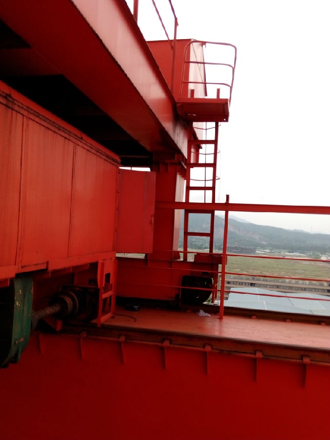 廣東江門門機(jī)安全監(jiān)控系統(tǒng)現(xiàn)場(chǎng)安裝圖四